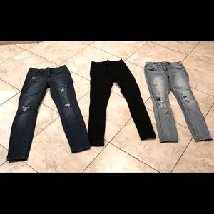 Three pairs of Refuge women’s jeans size 4